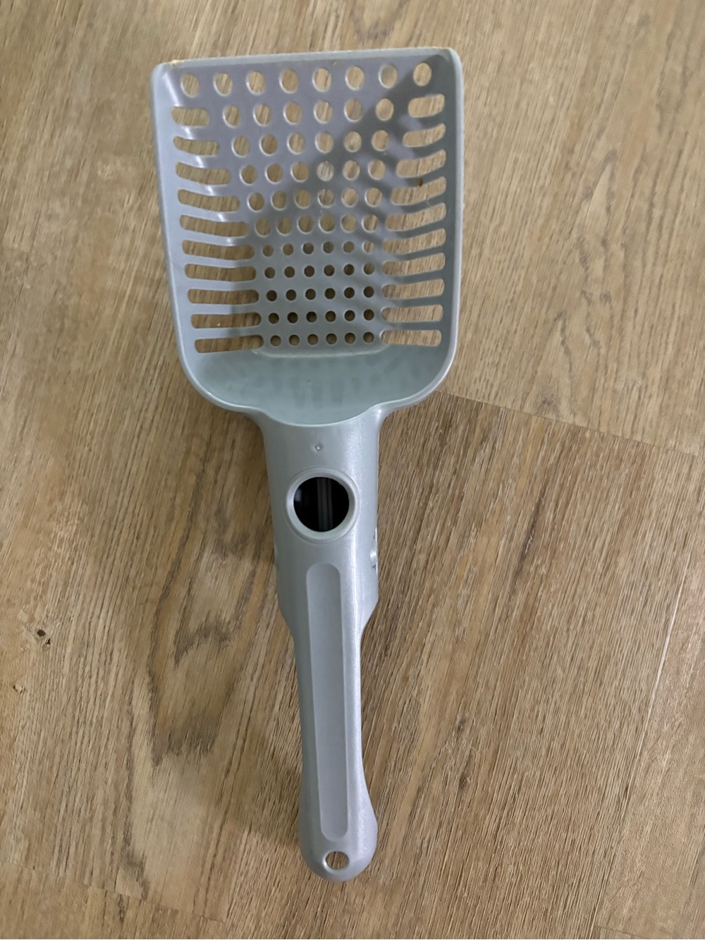 Plastic Slotted Litter Scoop in Light Gray